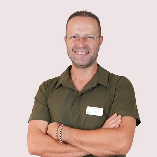 Dt. Ümit Bora PARLAK